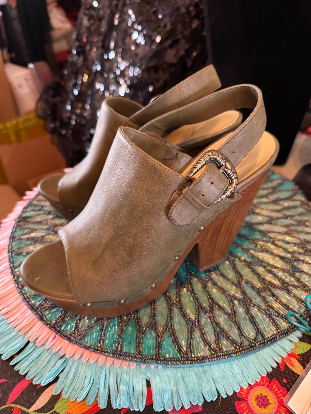 N/A size olive